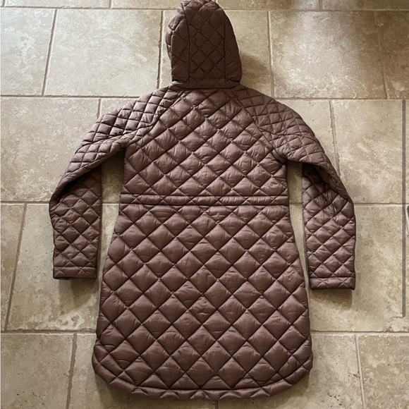 Athleta Whisper Featherless Parka - Picture 3 of 6